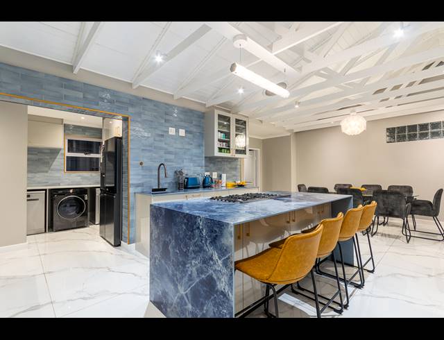6 BEDROOM FREEHOLD FOR SALE IN TIJGERHOF